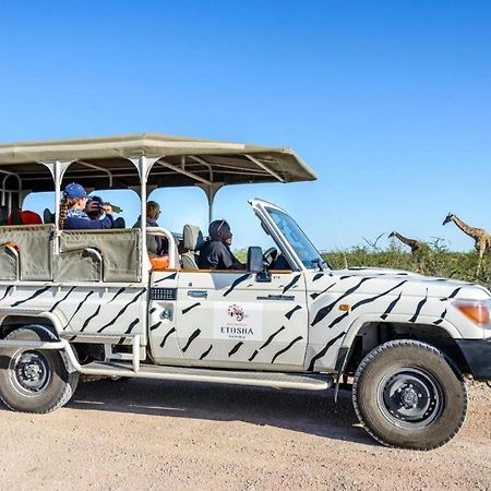 ホテル Etosha Safari Camp, Etosha National Park, Namibia オカウクエジョ エクステリア 写真